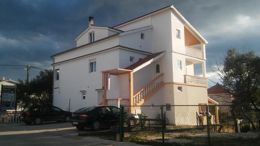 Apartments Mira Bibinje Exterior photo